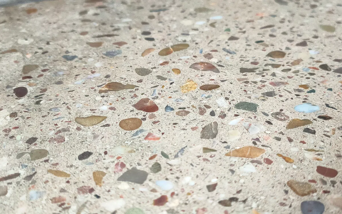 Polished concrete with fine salt and pepper aggregate exposure